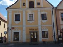 Pronájem obchodního prostoru, Planá, nám. Svobody, 65 m2