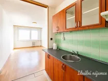 Pronájem bytu 2+kk, Praha - Petrovice, Lessnerova, 43 m2