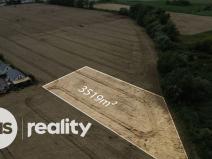 Prodej pole, Milovice, 3519 m2