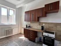 Pronájem bytu 2+1, Třinec, nám. Míru, 80 m2