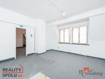 Prodej komerční nemovitosti, Karlovy Vary, Varšavská, 145 m2