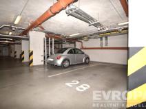 Prodej garážového stání, Praha - Košíře, Plzeňská, 16 m2