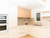 Pronájem bytu 3+1, Praha, Bubenečská, 153 m2