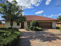 Prodej rodinného domu, Ivančice, 194 m2