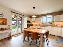 Prodej rodinného domu, Úherce, Luční, 122 m2