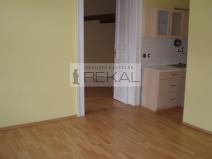 Pronájem bytu 2+kk, Praha - Smíchov, Kmochova, 42 m2