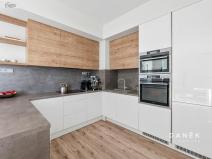 Prodej bytu 3+kk, Oslavany, náměstí 13. prosince, 76 m2