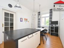 Prodej bytu 3+1, Brno, Čápkova, 120 m2