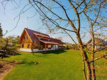 Prodej rodinného domu, Lužany, 425 m2