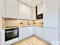 Pronájem bytu 2+kk, Praha, Zlochova, 51 m2