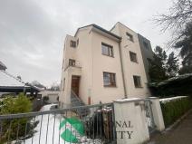 Pronájem bytu 3+1, Pardubice, Štrossova, 79 m2