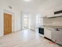 Pronájem bytu 3+1, Hradec Králové, Ulrichovo náměstí, 101 m2