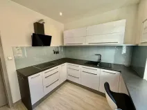 Prodej bytu 2+1, Hradec Králové - Pražské Předměstí, U Koruny, 68 m2