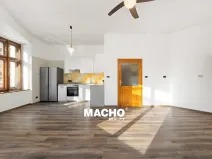 Pronájem bytu 3+kk, Praha - Vršovice, Černomořská, 70 m2