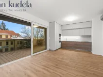 Pronájem bytu 3+kk, Brno, Komárovská, 75 m2