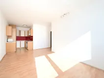 Pronájem bytu 2+kk, Praha - Bohnice, Zelenohorská, 42 m2