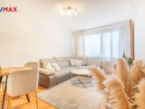 Pronájem bytu 2+kk, Praha - Petrovice, Lessnerova, 43 m2