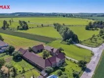 Prodej rodinného domu, Bašnice, 864 m2