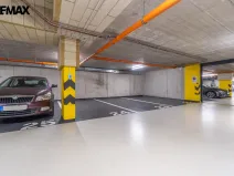 Pronájem garážového stání, Praha - Karlín, Za Karlínským přístavem, 13 m2