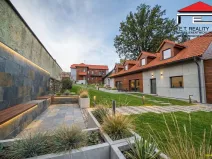 Prodej ubytování, Rynholec, nám. 1. máje, 561 m2