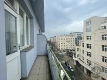 Pronájem bytu 1+kk, Praha - Karlín, Křižíkova, 30 m2