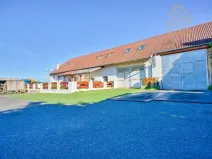 Prodej atypického bytu, Hrobčice - Razice, 326 m2