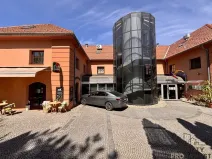 Pronájem restaurace, Hranice, Jiráskova, 1440 m2