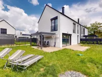 Prodej rodinného domu, Veleň, U Sluh, 150 m2