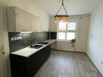Pronájem bytu 3+1, Pardubice, náměstí Čs. legií, 96 m2