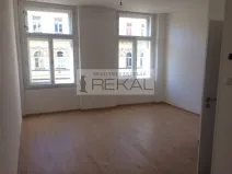 Pronájem bytu 2+kk, Praha - Smíchov, Kmochova, 48 m2