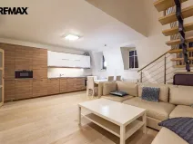 Pronájem bytu 4+kk, Karlovy Vary, Bulharská, 118 m2