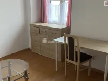 Pronájem bytu 4+1, Praha - Kobylisy, Zenklova, 15 m2