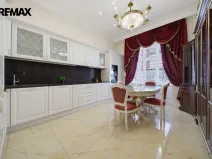 Prodej bytu 3+1, Karlovy Vary, nábřeží Jana Palacha, 94 m2