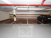 Pronájem garážového stání, Praha - Holešovice, Sanderova, 15 m2