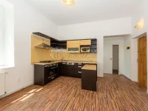 Prodej bytu 2+1, Hostinné, K. Čapka, 52 m2