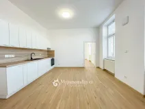 Pronájem bytu 2+kk, Znojmo, Mariánské náměstí, 60 m2