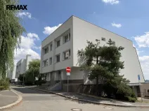 Pronájem bytu 2+1, Praha - Libeň, Přádova, 68 m2