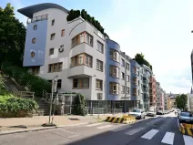 Pronájem garážového stání, Praha - Žižkov, Jeseniova, 14 m2