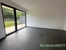Pronájem obchodního prostoru, Praha - Satalice, 32 m2