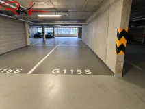 Pronájem garážového stání, Praha - Vysočany, 15 m2
