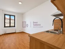 Pronájem bytu 1+kk, Jindřichův Hradec - Jindřichův Hradec I, nám. Míru, 20 m2