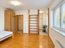Pronájem bytu 1+kk, Praha - Troja, Vřesová, 26 m2