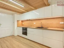 Pronájem bytu 2+1, Praha, Štefánikova, 61 m2