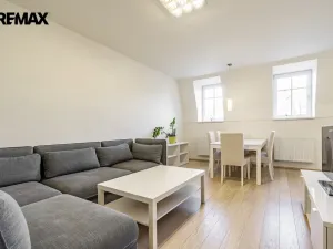 Prodej činžovního domu, Karlovy Vary, Bulharská, 635 m2