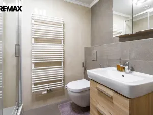 Prodej činžovního domu, Karlovy Vary, Bulharská, 635 m2