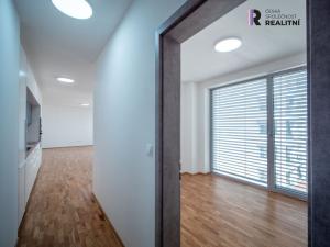 Prodej bytu 3+kk, Zlín, Lorencova, 104 m2