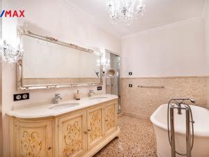 Prodej bytu 6+kk a větší, Karlovy Vary, U Imperiálu, 251 m2