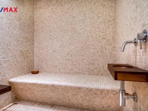 Prodej bytu 6+kk a větší, Karlovy Vary, U Imperiálu, 251 m2