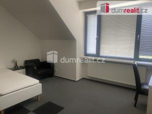 Pronájem bytu 1+kk, Praha - Hostavice, Pilská, 16 m2