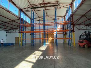 Pronájem skladu, Čelákovice, 2000 m2